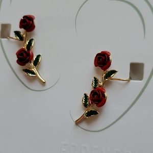 NEW. Rose earrings